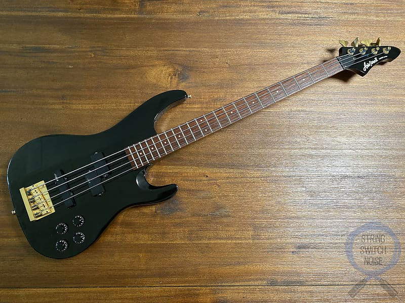 Aria Pro II Bass, Medium Scale, Active, Magna Series, Black, 1990s