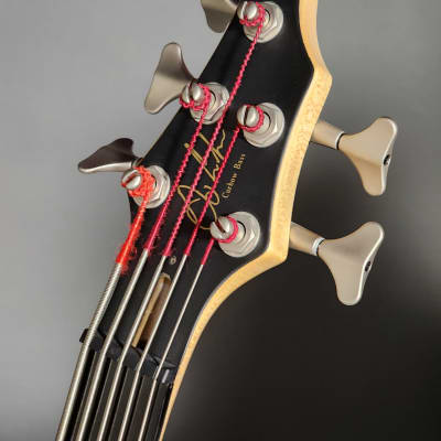 Cort Curbow 5 2001 - Black - 5 String Bass image 5