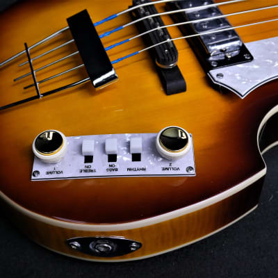 NEW Hofner Ignition PRO Beatle Bass HI-BB-PE-SB comes with LABELLA'S, Tea Cup Knobs, White Switches  & Hofner CASE image 7