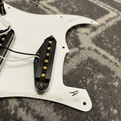 Fender MIM Stratocaster Loaded Pickguard Pickups 2003 image 4