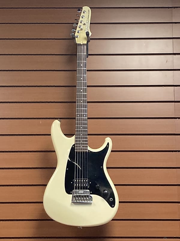 Ibanez Roadstar II RG110 in Vintage White 1986 w/DiMarzio Super Distortion  MIJ