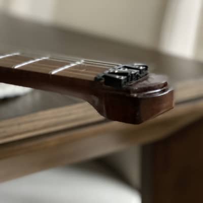 Harley Benton Dullahan IB 24 Frets Hipshot Headless 6 String