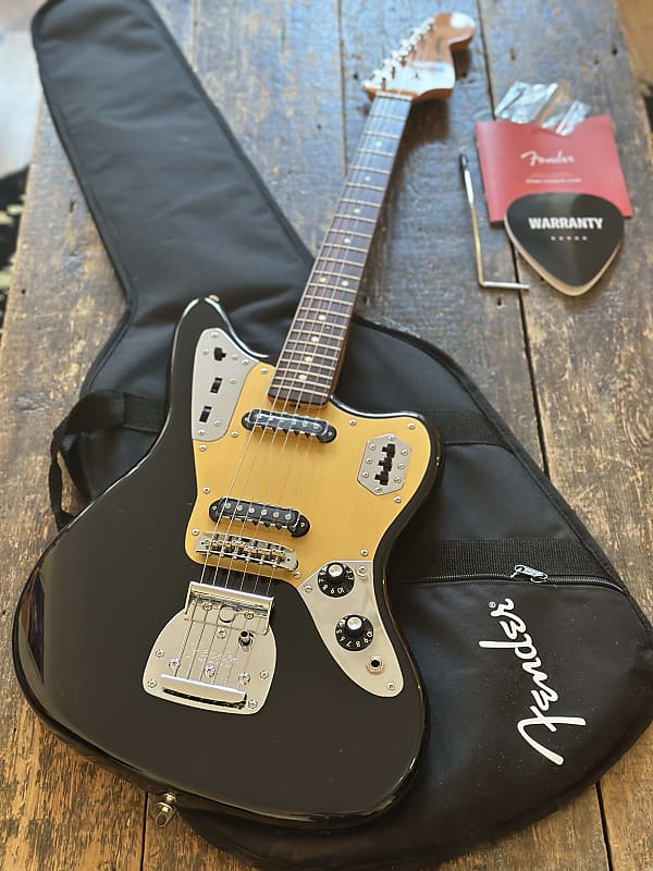 ギター Fender Japan Traditional 60s Jaguar Fender Made in Japan Traditional 60s Jaguar 3-Color Sunburst