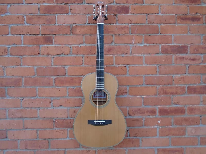 Kala KA-GTR-PLR Parlor Size Guitar w/bag image 1