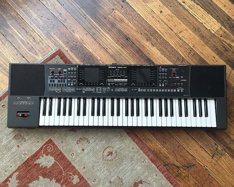 Roland E-A7 61-Key Arranger Keyboard | Reverb Canada