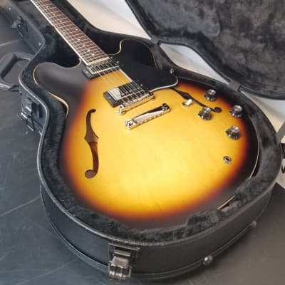 Gibson ES-335 Semi-Hollow Electric Guitar, Satin Vintage Burst, w/HSC 2024 image 2