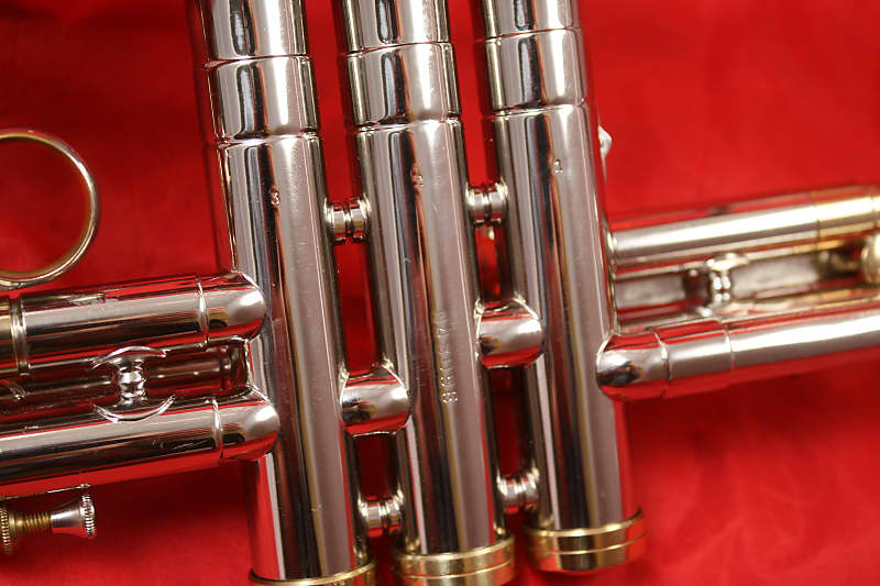 Conn 38B Conn Connnstellation Bb trumpet 1970 Brass & Nickel Conn 38B Conn Connnstellation Bb trumpet 1970 Brass & Nickel