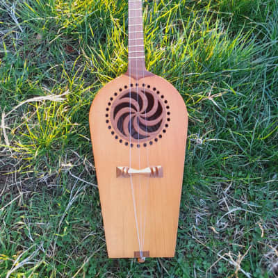 Georgian folk music instrument Panduri | String instrument Panduri | ფანდური | Fanduri image 1