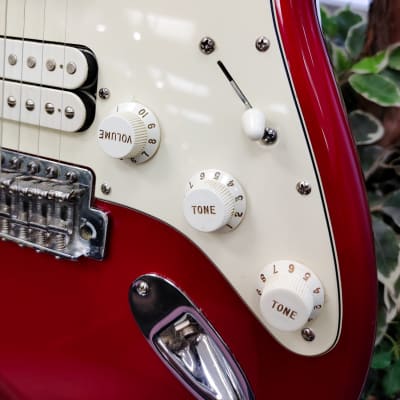 Fender Classic Player '60s Stratocaster  - Candy Apple Red image 5