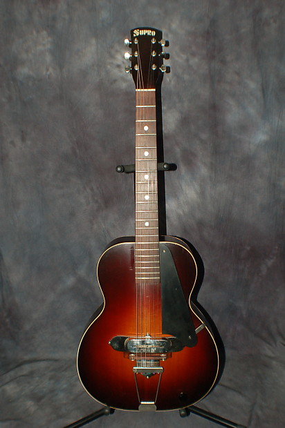 Electric spanish online guitar