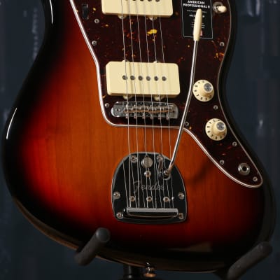 Fender American Professional II Jazzmaster Rosewood Fingerboard Electric Guitar 3-Color Sunburst (serial- 6688) image 4