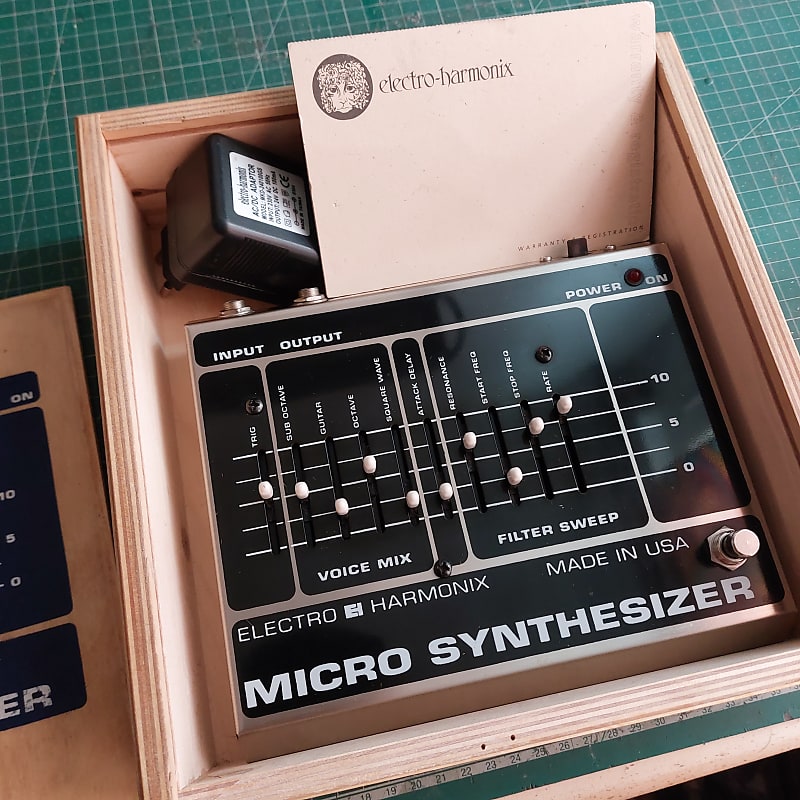 Electro-Harmonix Micro Synthesizer