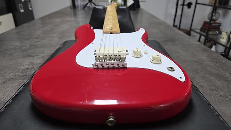 古いアメリカのパーラーギター 1981 Fender Bullet H-1 American Stratocaster with Telecaster