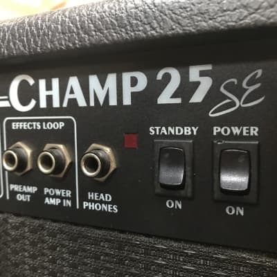 Fender Champ 25 SE 2-Channel 25-Watt 1x12" Hybrid Guitar Combo 1992 image 7
