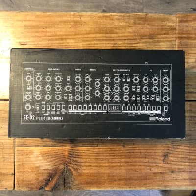 Roland SE-02 Boutique Series Synthesizer image 10
