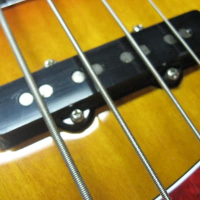 Fender Jazz Bass Left hand 1965, 3 color sunburst image 3