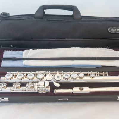 Yamaha YFL-581 925 Profesional Open Hole Flute in Solid | Reverb