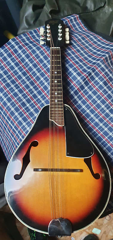 Hondo II Vintage mandolin image 1