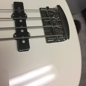 Hipshot 4-String Vintage Bass Bridge .750 (19mm) for Fender