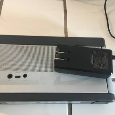 Bose  Bluetooth Soundlink speaker iii Grey image 6