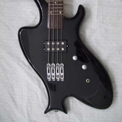 Bass guitar, Custom made body image 6