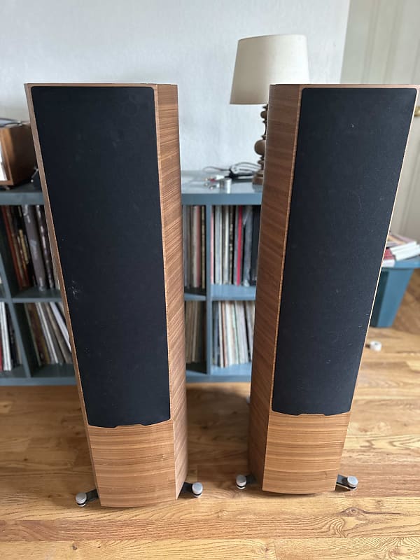 Sonus Faber Sonetto V Speakers - PAIR  			