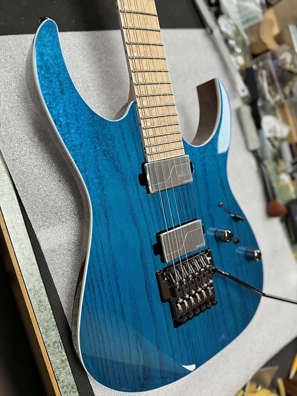 Amazon.com: Ibanez Prestige RG5120M - Frozen Ocean : Musical