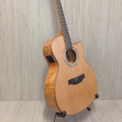 Klema K200JC-CE Satin / Natural Solid Cedar Top,Jumbo Acoustic Guitar, Cutaway, EQ+Free Gig Bag image 3