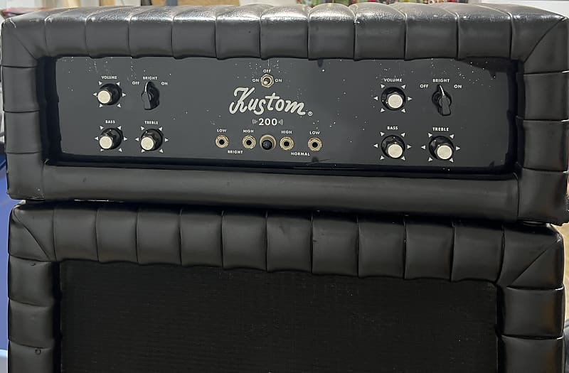 Kustom K200B 1 Head and 2x15 with with two 15” EV Reverb