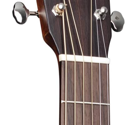 Martin Guitar 000-15M with Gig Bag, Acoustic Guitar for the Working Musician, Mahogany Construction, Satin Finish, 000-14 Fret, and Low Oval Neck Shape image 3