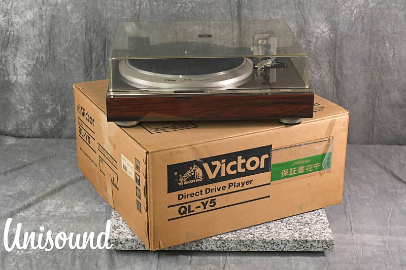 Victor QL-Y5 Stereo Record Player Turntable In Very Good Condition  			
