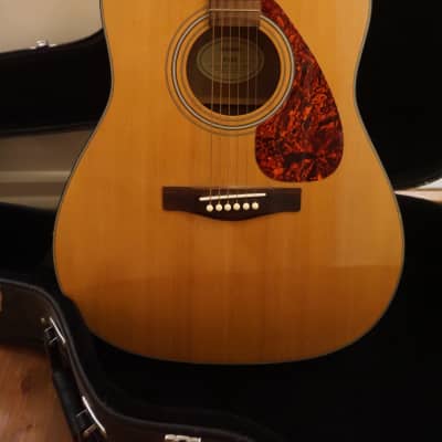 Yamaha F-325 Guitar image 4