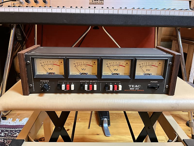 TEAC MB20 Analog Meter Bridge Reverb