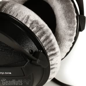 Beyerdynamic DT 770 Pro 250 ohm Closed-back Studio Mixing Headphones image 4