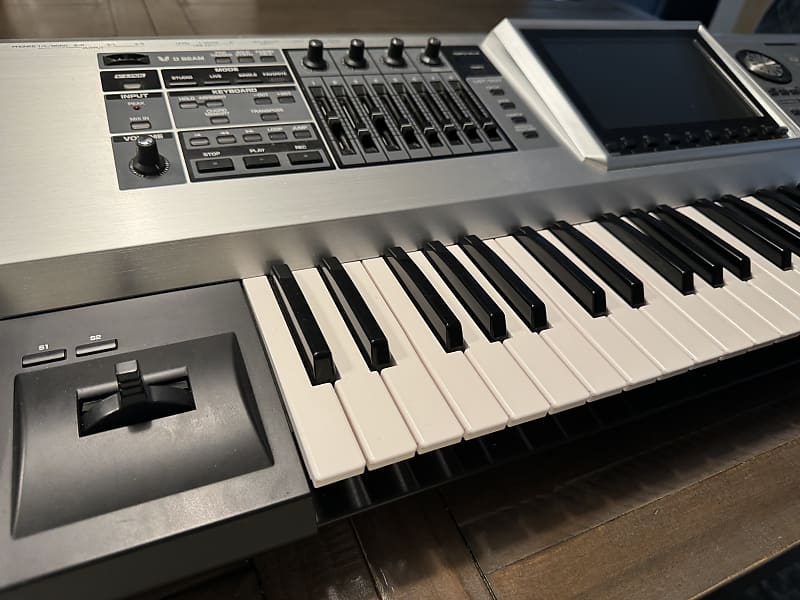 Roland Fantom-G6 61-Key Workstation Keyboard