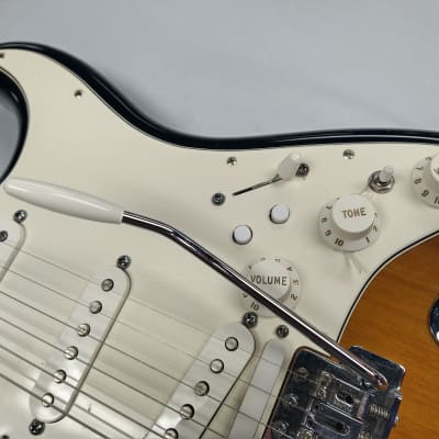 Fender Stratocaster Roland Ready 2011 - Sunburst image 6