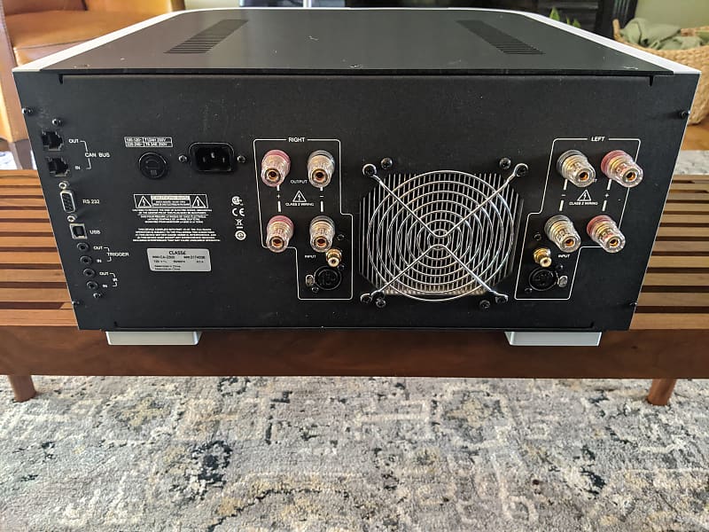 Classe CA-2300 - Stereo Amplifier