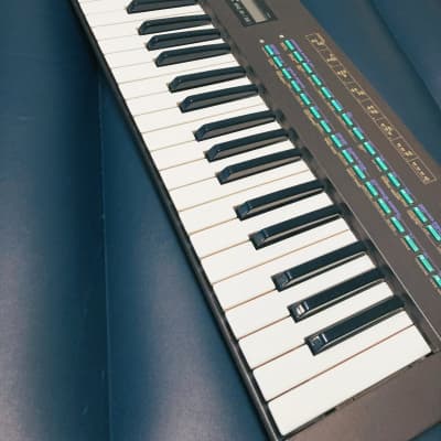 Yamaha DX21 Programmable Algorithm Synthesizer 1985