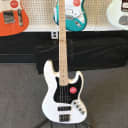 Squier Contemporary Active Jazz Bass HH with Maple Fretboard Flat White