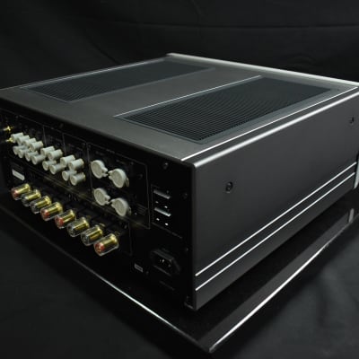 Luxman L-590AX Integrated Amplifier in Near Mint Condition w/ Remote image 9