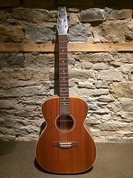 Seagull concert cheap hall mahogany