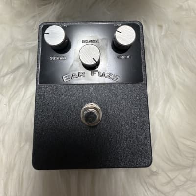 Dentone Buzzaround Fuzz Baldwin Burns clone pedal Fripp in a box