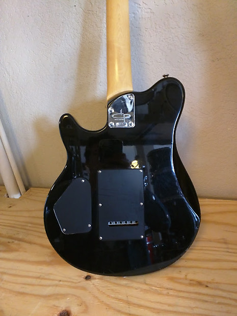 商品画像：OLP by Ernie Ball Music Man MM1 EVH Axis Transparent Purple 2