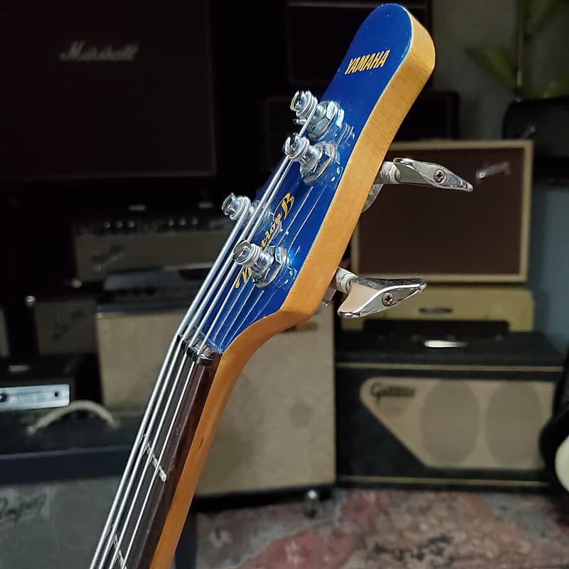 Yamaha Motion B 32