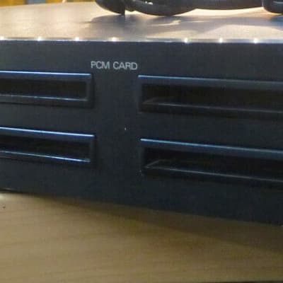 Roland Roland U110 U-110. MIDI Expander PCM precursor JV 1989 - PCM