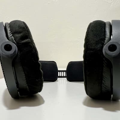 Audio-Technica ATH-R70X Open-Back On-Ear Reference Monitor Headphones - Black image 4