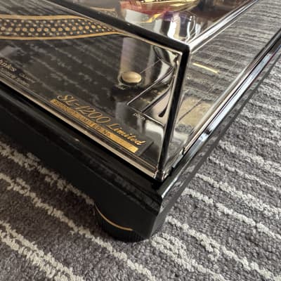 Technics SL-1200LTD Gold Limited Edition Direct Drive Turntable No 2927 in original box image 13