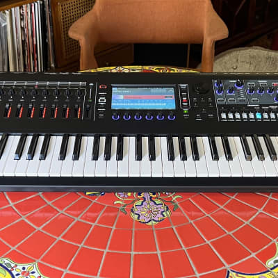 Roland Fantom 7 EX 76-Key Workstation EXCELLENT! Under 10 Hours Use!