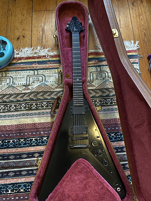 ギター Gibson LTD Flying V Gothic II EMG 2006 Gibson Flying V Gothic II Matte Black EMG's