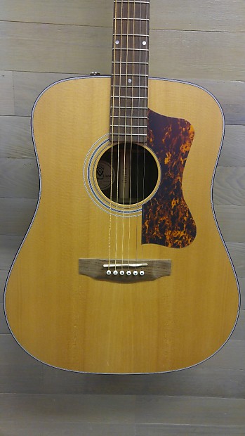 GUILDアコースティックDV-6 1997 Guild DV6 Dreadnought Acoustic Guitar in Natural